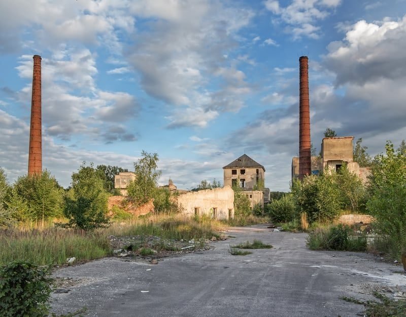 What Is an Environmental Search? A Plain-English Guide for UK Businesses 2 Derelict former industrial site representing potential contaminated land under Part 2A