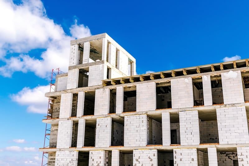 Liquidated Damages: A Complete UK Guide 4 An unfinished construction project after termination of the contract