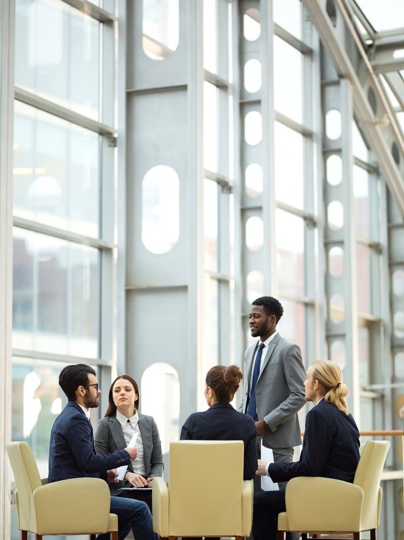 What Is Retail, Hospitality and Leisure Relief? A Plain-English Guide for UK Businesses 5 Business owners and adviser discussing a challenge to a rateable value