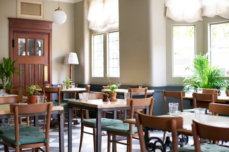 What Is Retail, Hospitality and Leisure Relief? A Plain-English Guide for UK Businesses 3 Restaurant interior, a hospitality property that may qualify for RHL relief